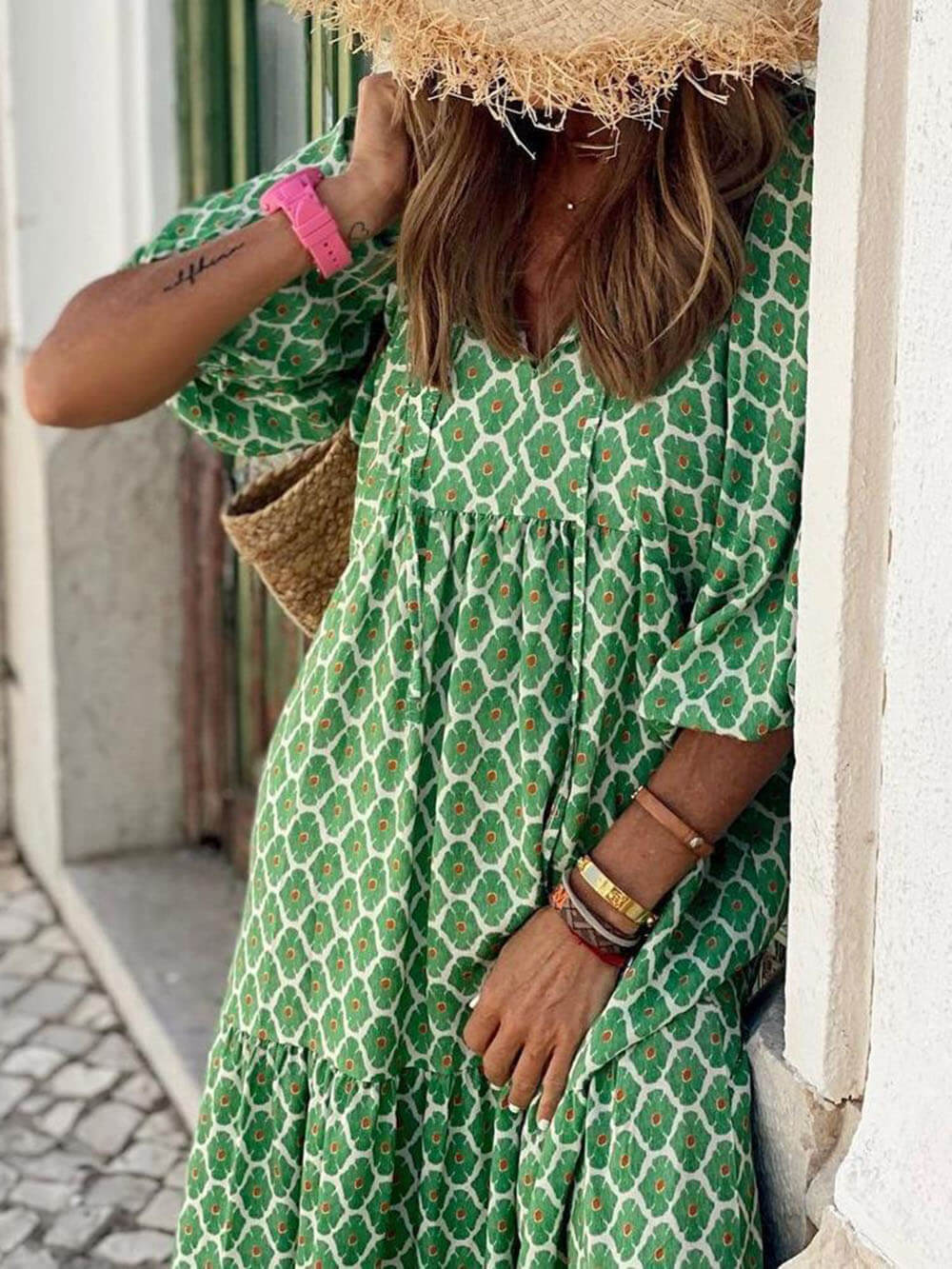 Femke | Midi Jurk met Patroon en V-hals
