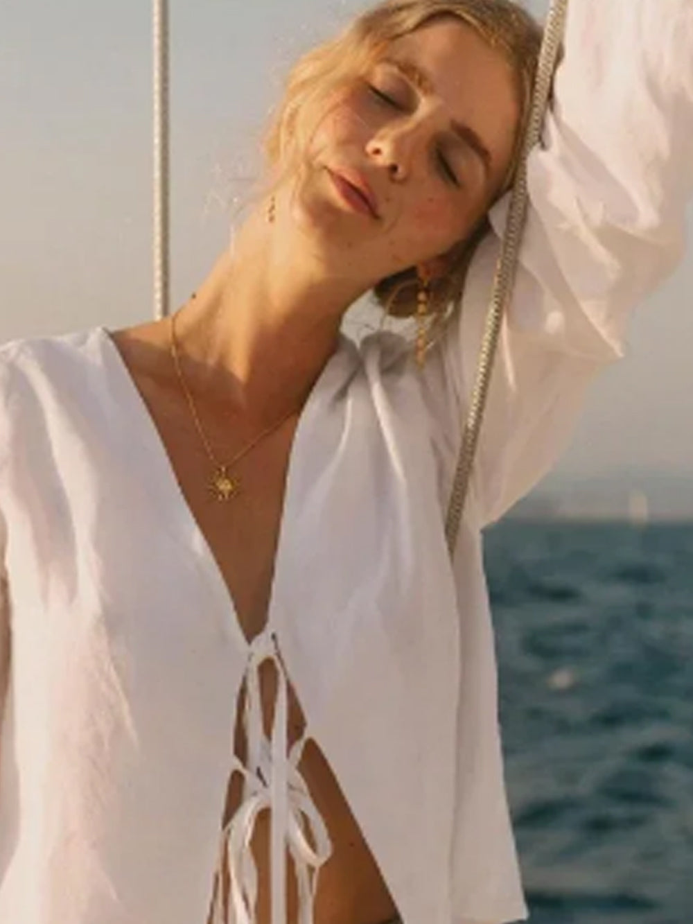 Zoë | Blouse met Striksluiting en Cropped Fit