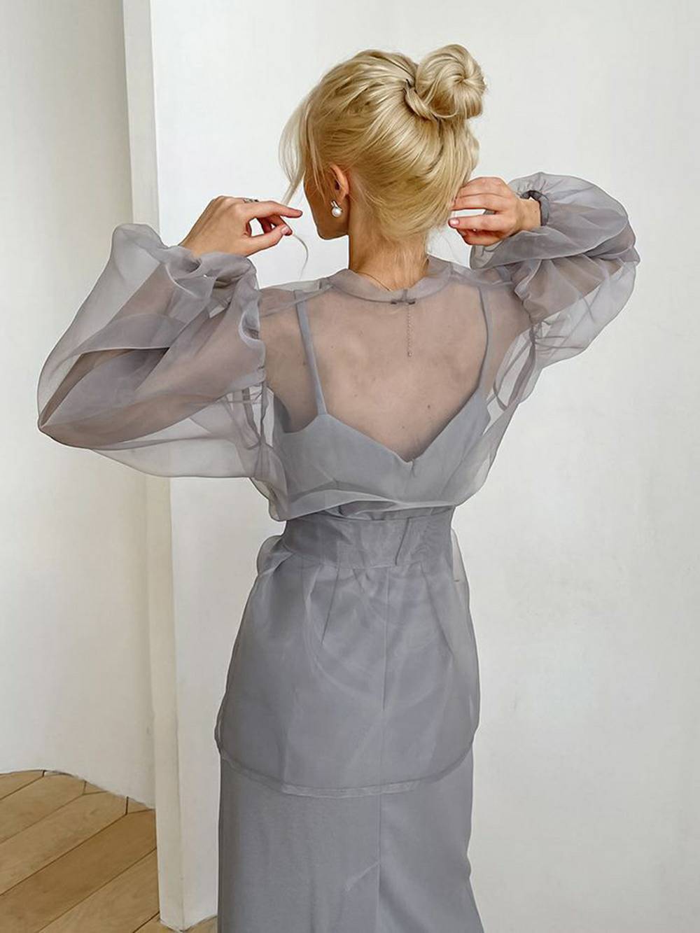 Adina | Blouse met Organza Look en Strikdetail
