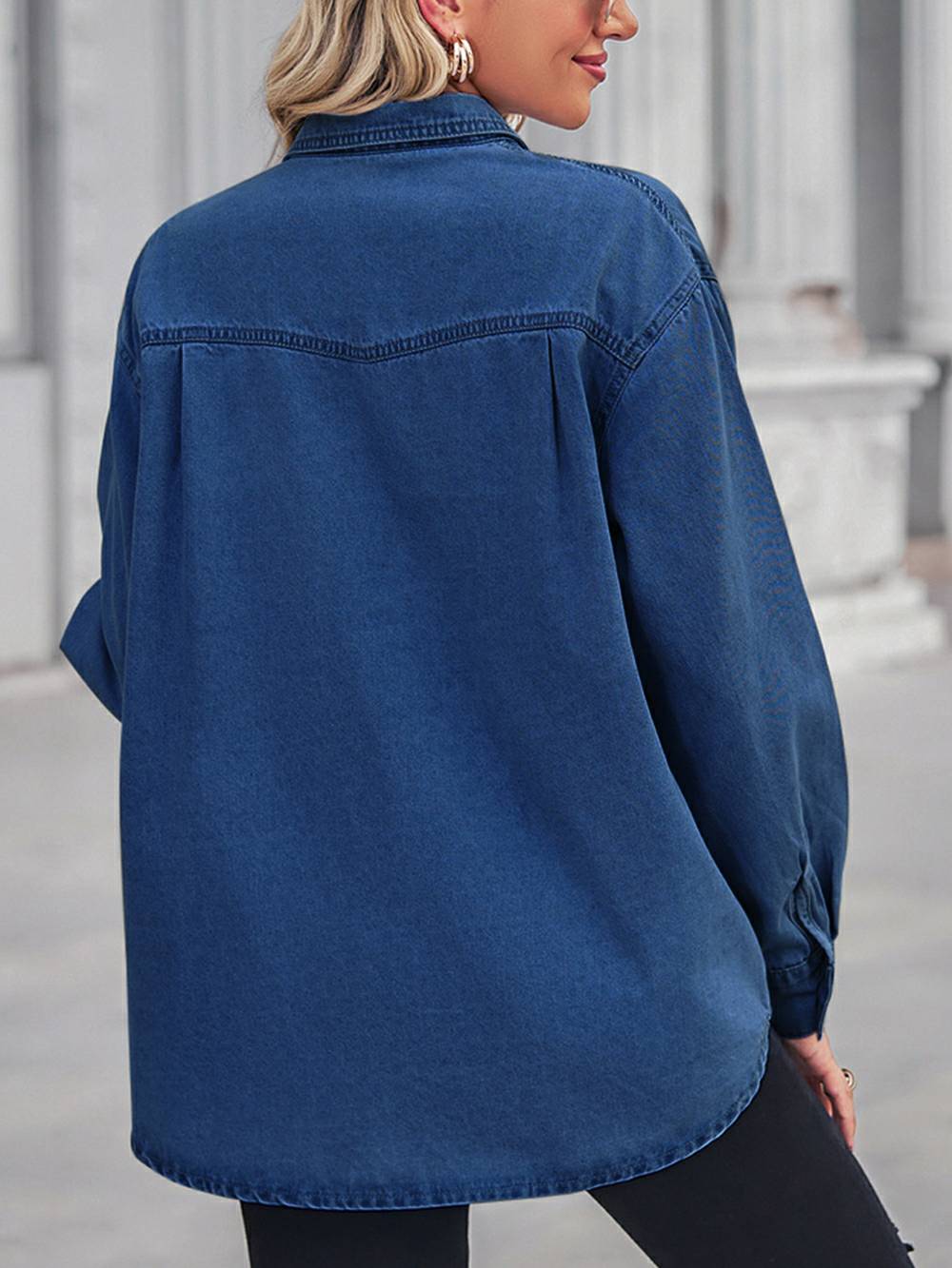 Adriana | Denim Blouse met Donkere Wassing en Utility Details