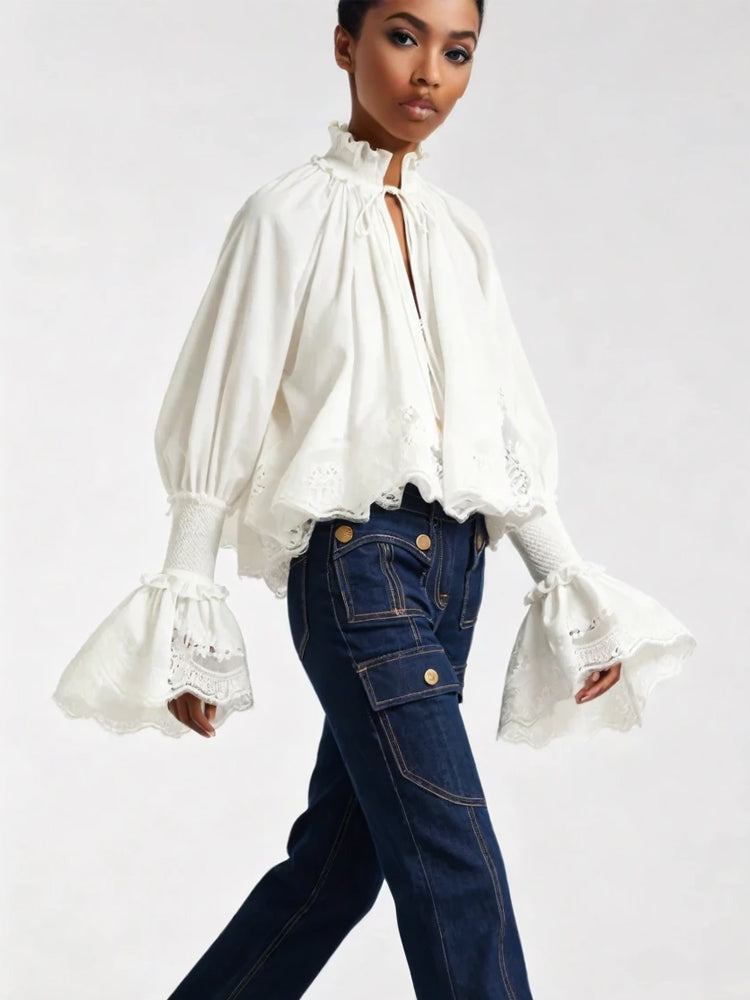 Noor | Blouse met Ruffle Kraag en Statement Mouwen