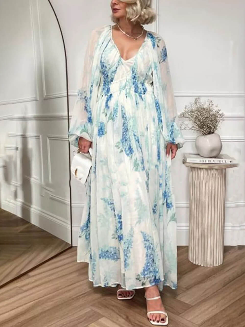Yara | Maxi Jurk met Ruffles en Diepe V-hals