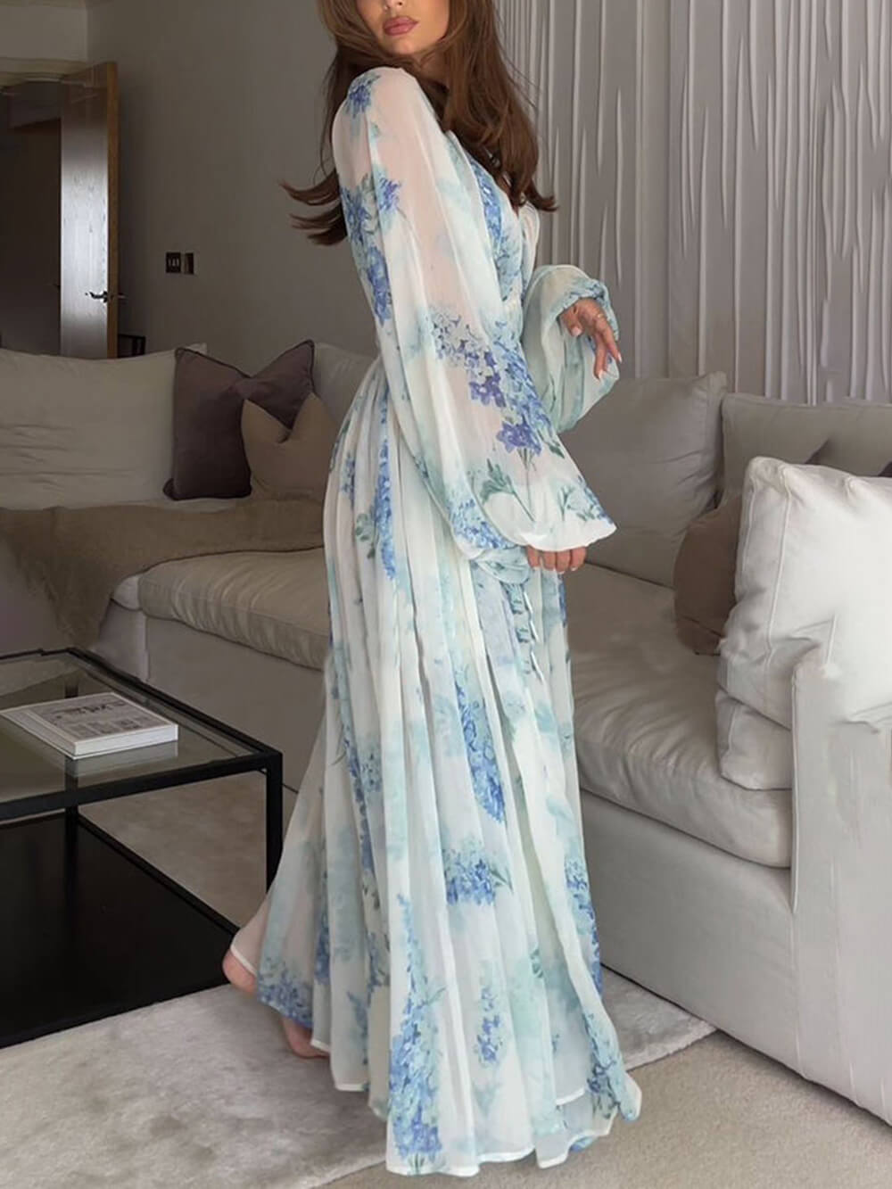 Yara | Maxi Jurk met Ruffles en Diepe V-hals