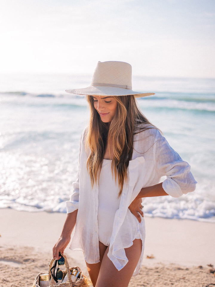 Aisha | Luchtige Strand Blouse met Strikdetail