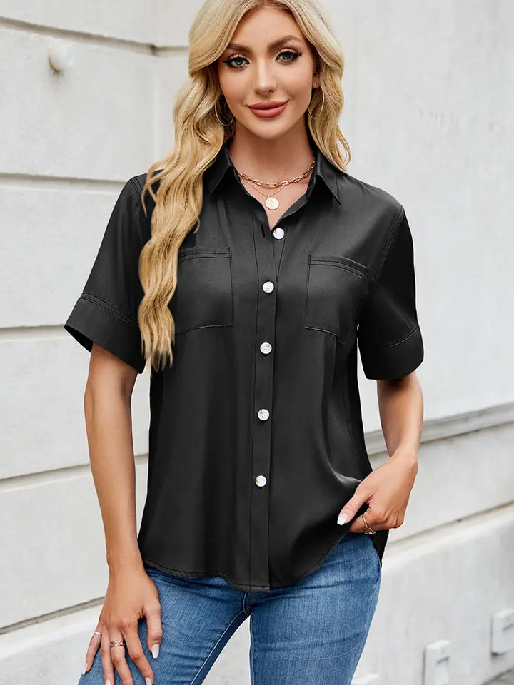 Lara | Blouse met Korte Mouwen en Minimalistisch Design