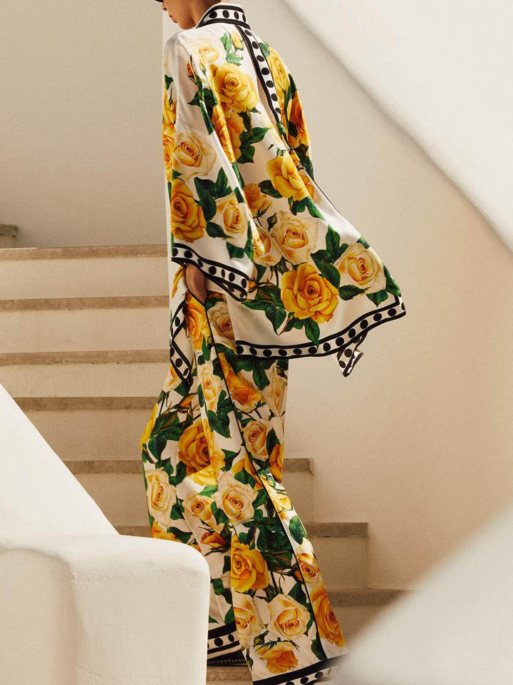 Aaltje | Blouse met Rozenprint en Statement Details