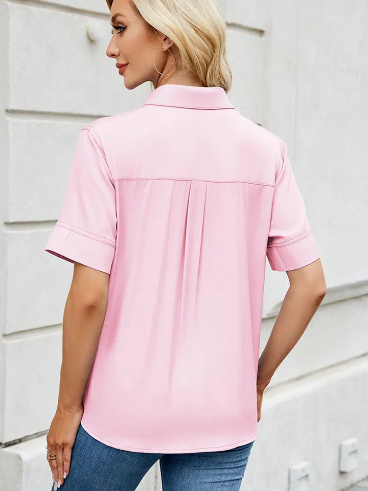 Lara | Blouse met Korte Mouwen en Minimalistisch Design