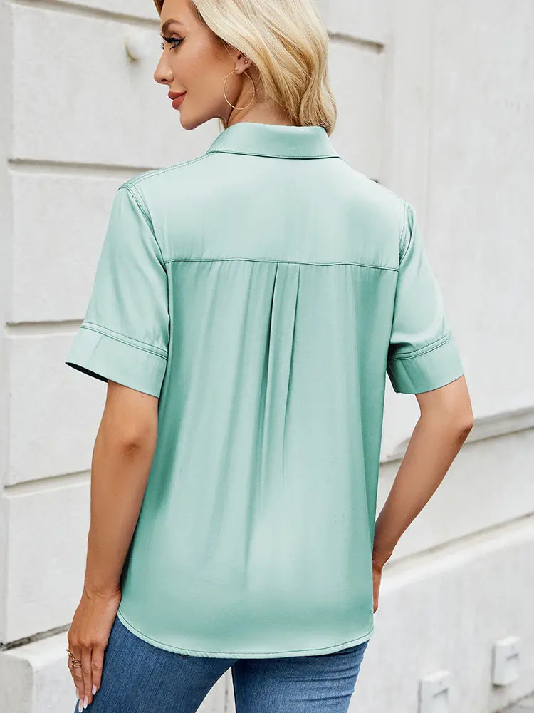 Lara | Blouse met Korte Mouwen en Minimalistisch Design