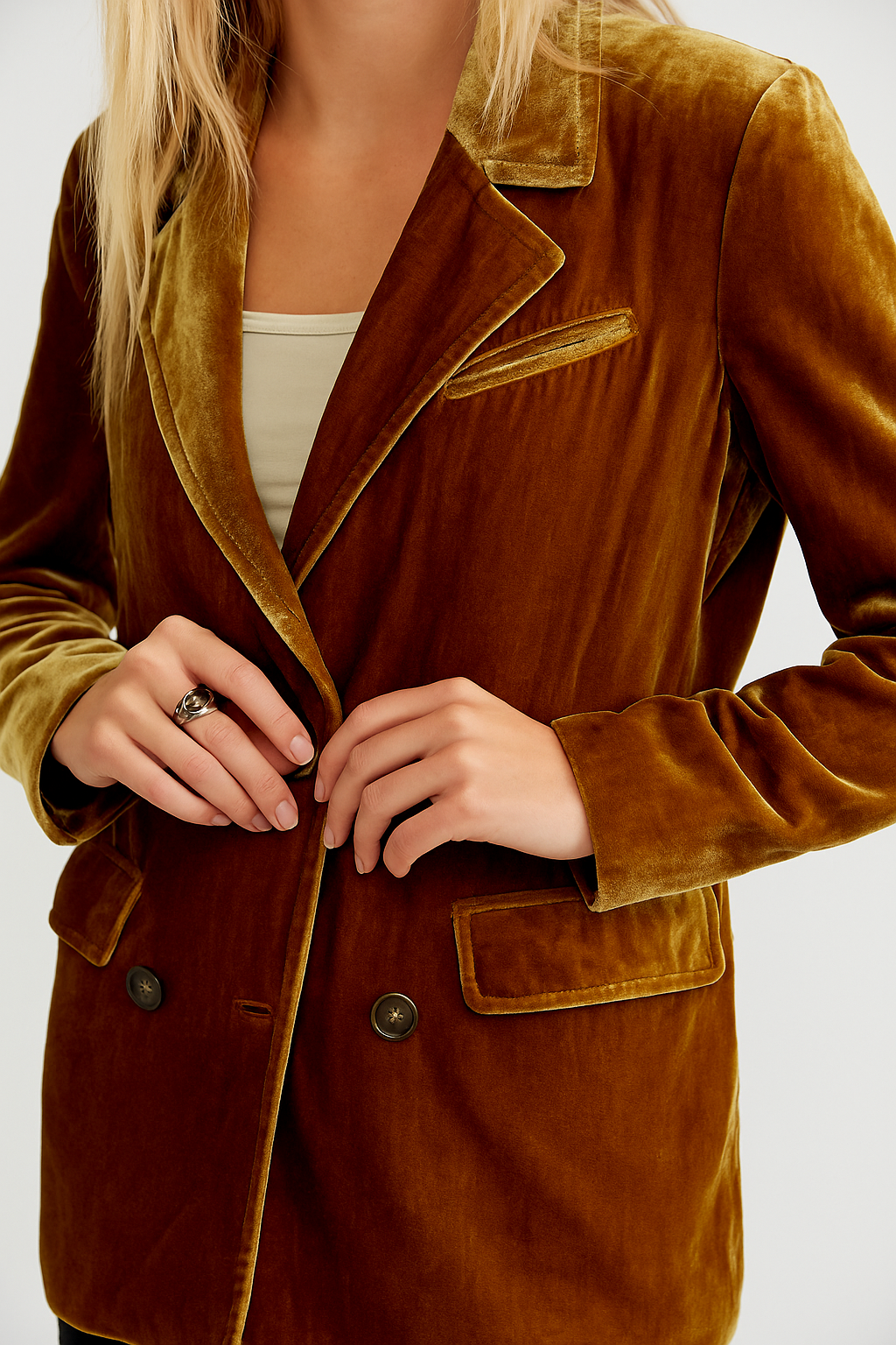 Maud | Blazer met Velvet Look en Dubbele Sluiting