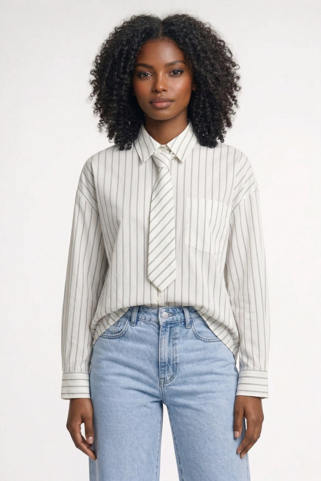 Abigail | Gestreepte Blouse met Stropdas