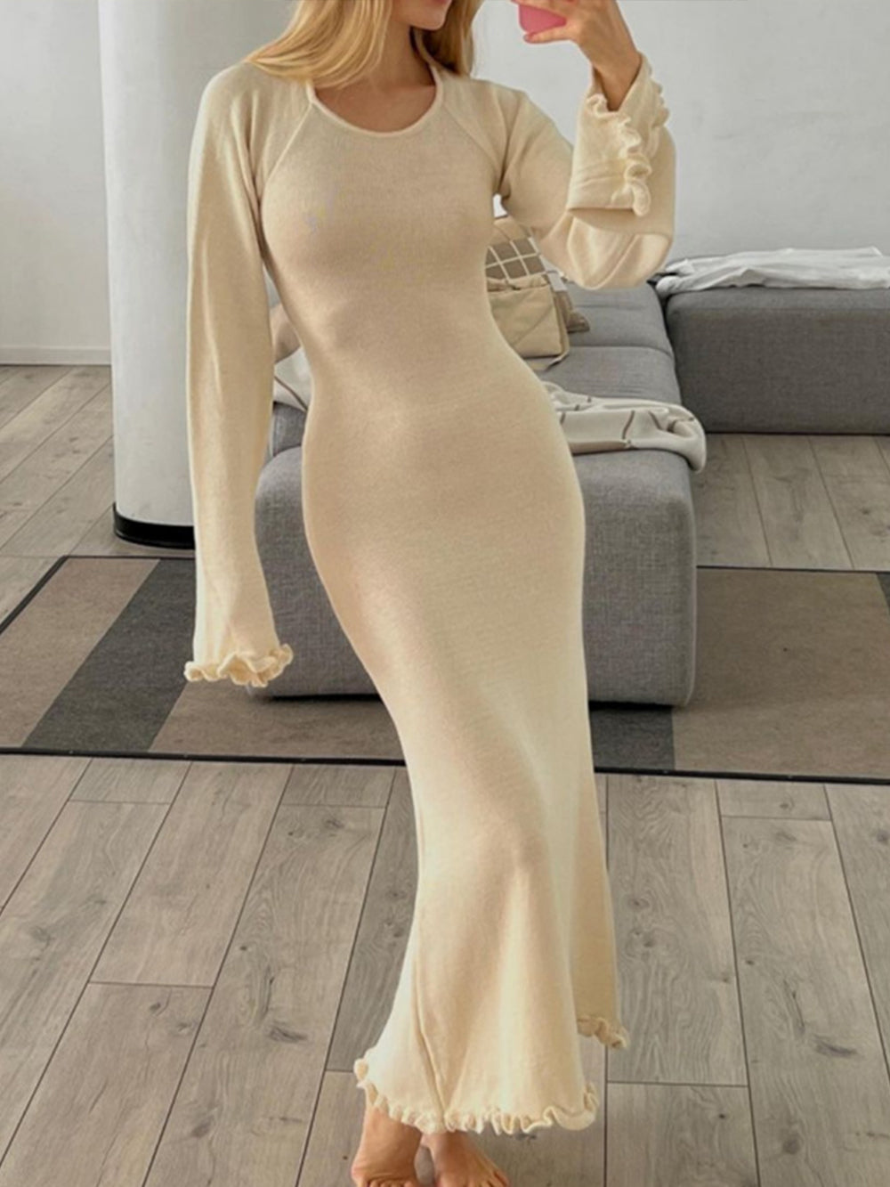 Mireille | Maxi Jurk met Open Rug en Flared Mouwen
