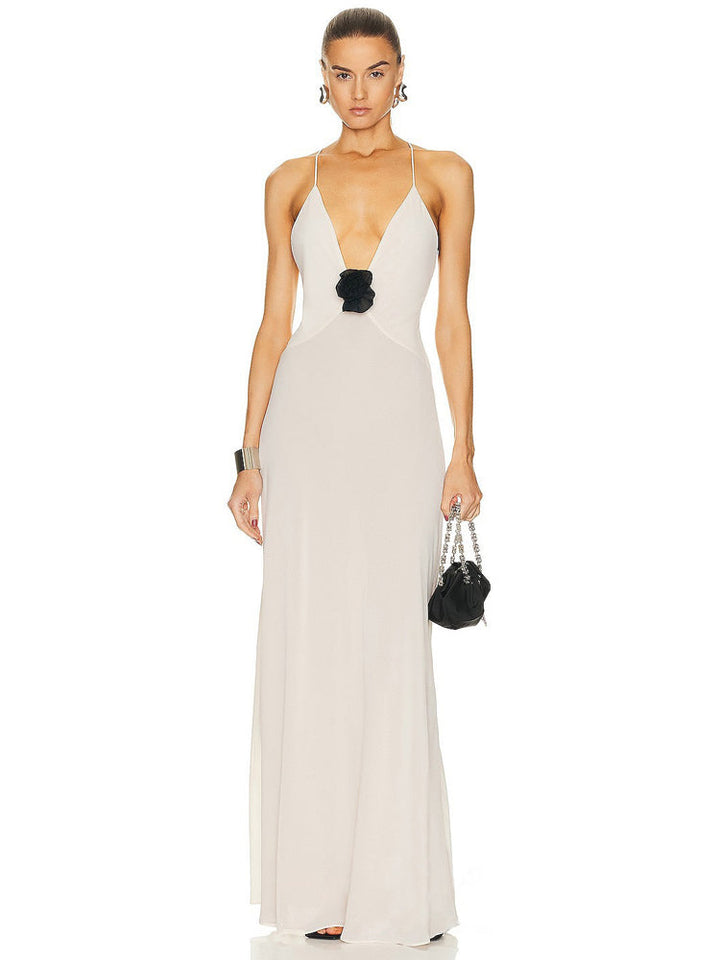 Romy | Maxi Jurk met Diepe V-hals en Detail