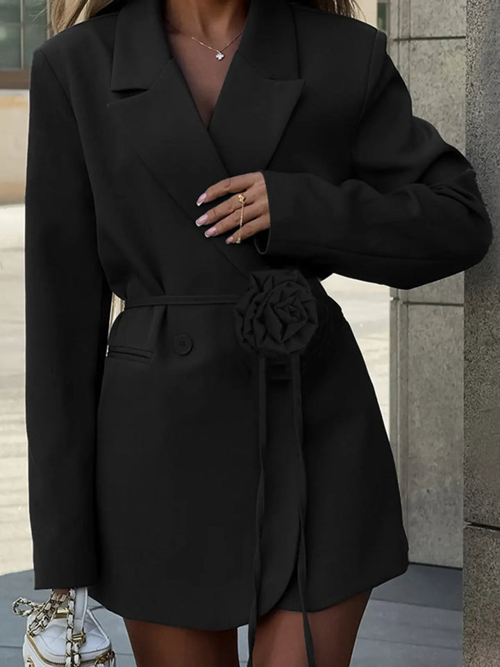 Valerie | Blazer Jurk met Ceintuur en Bloemdetail