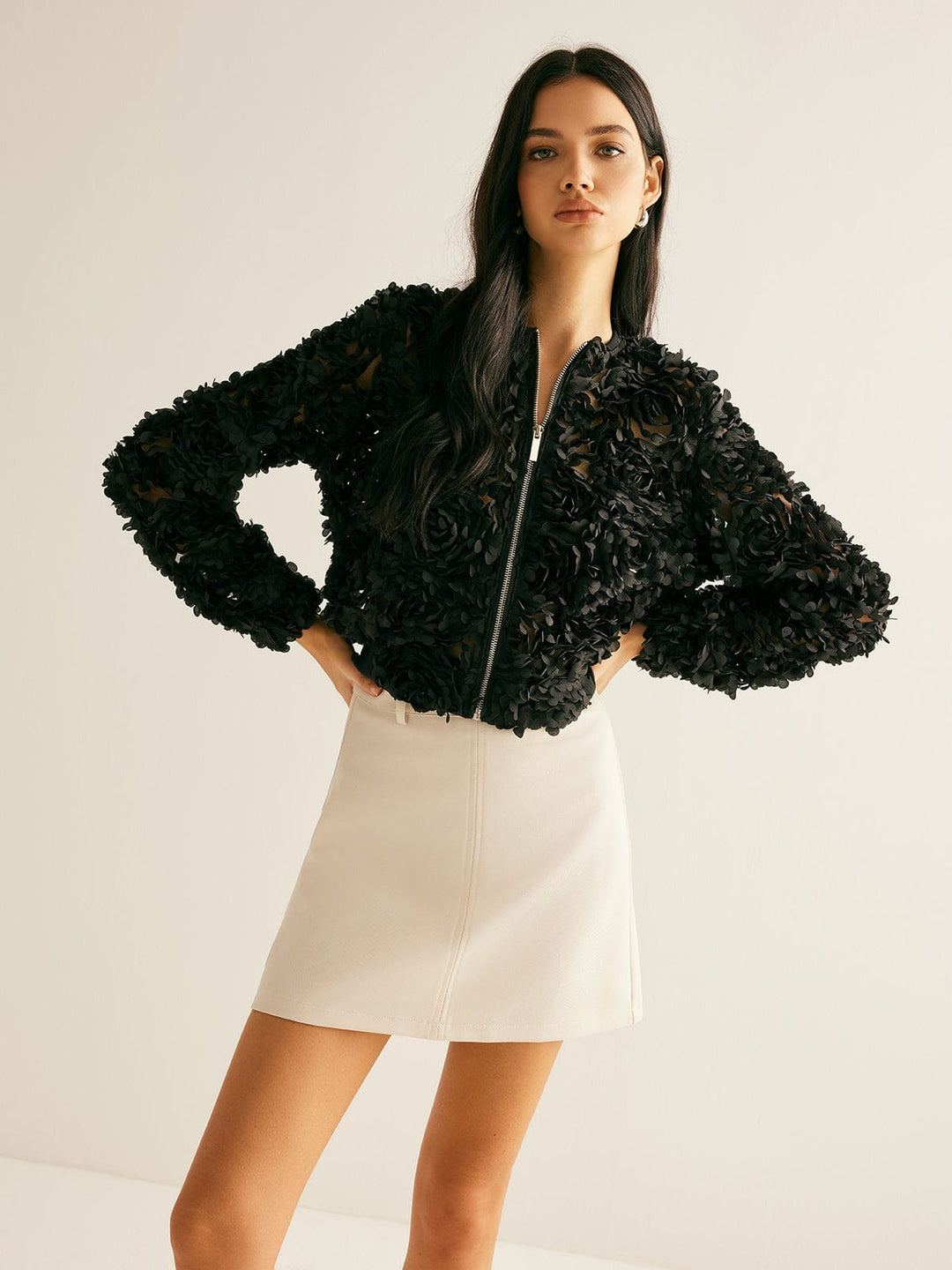 Elise | Textured Jacket met 3D Details