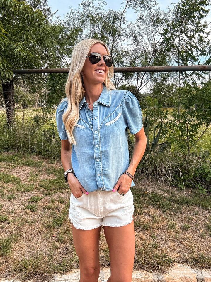 Tess | Denim Blouse met Western Details en Korte Mouwen