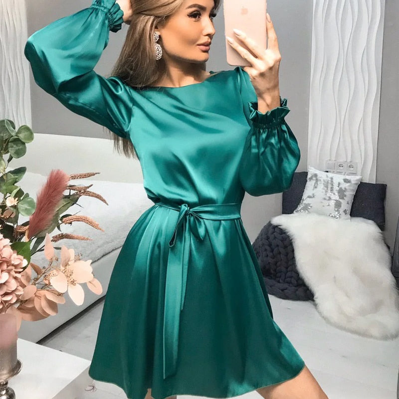 Elena | Satin Mini Jurk met Strikceintuur