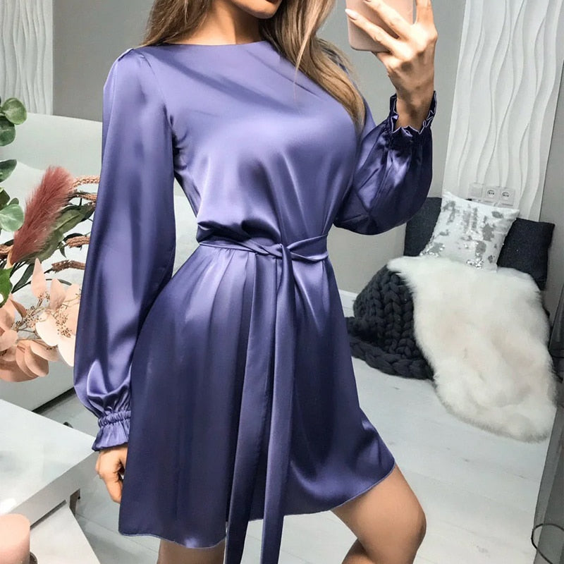 Elena | Satin Mini Jurk met Strikceintuur