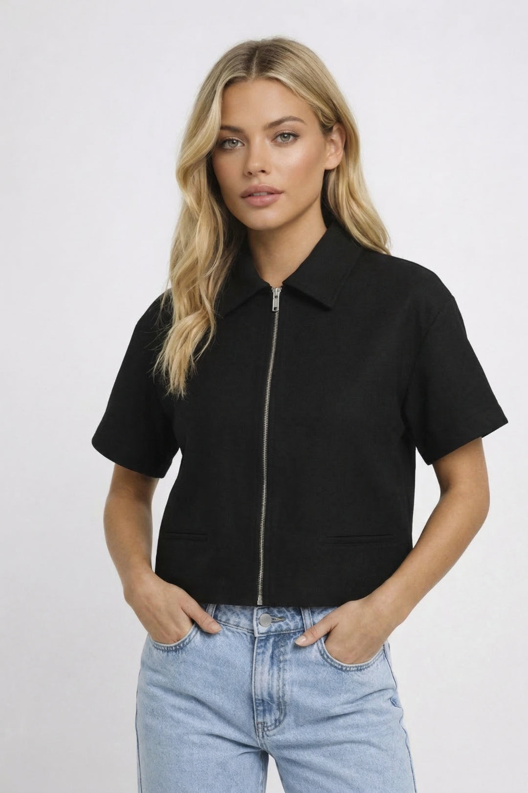 Nora | Cropped Zip Jacket met Kraag