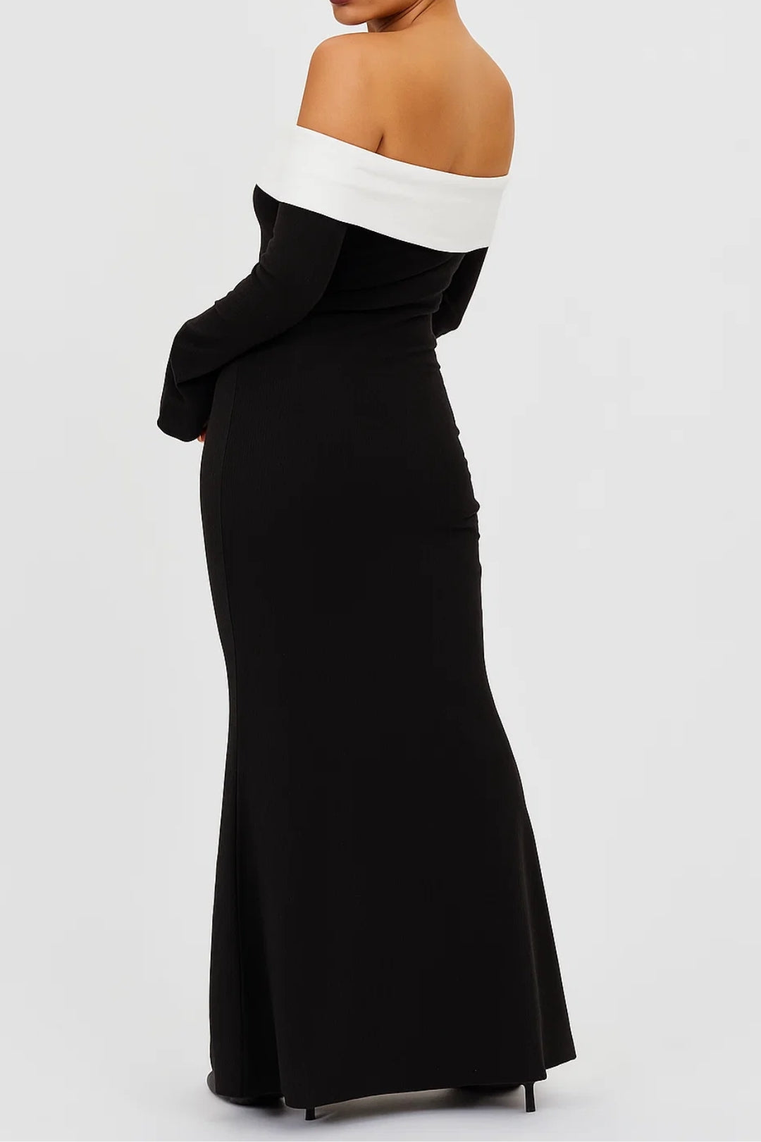 Amélie | Off-Shoulder Maxi Jurk met Contrastkraag