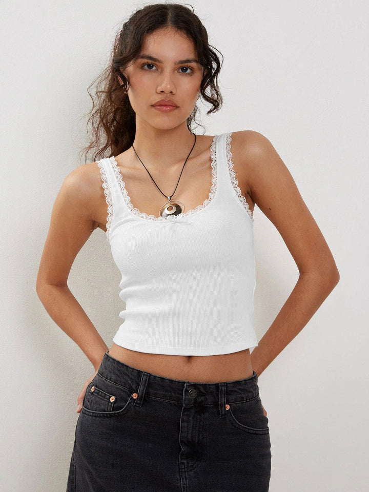 Farah | Ribbed Top met Kantafwerking