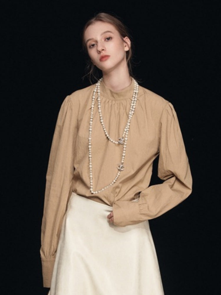 Adèle | Blouse met Hoge Hals en Subtiele Plooien