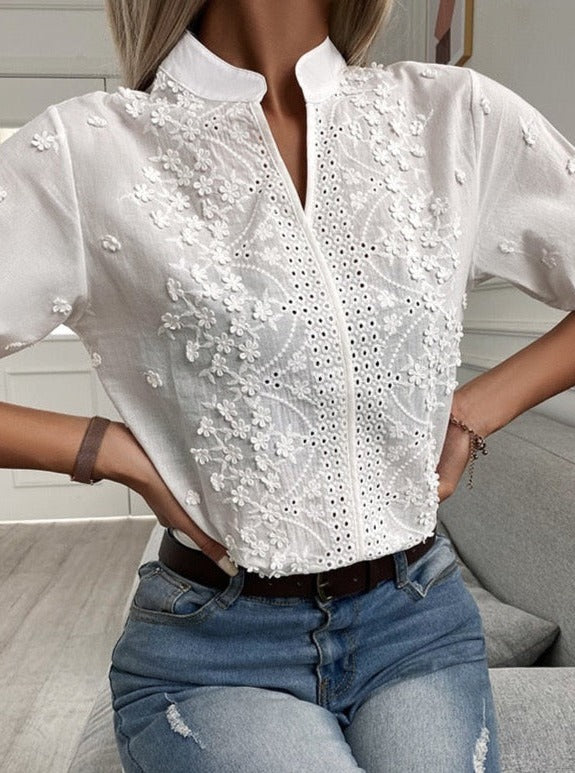 Abby | Blouse met Broderie en Elegante Details
