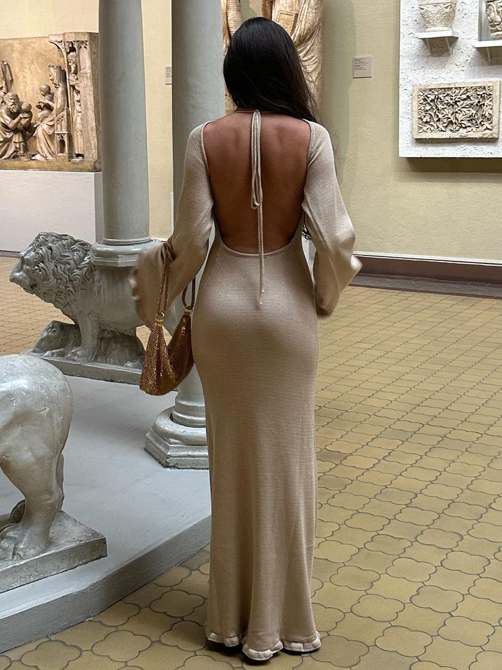 Mireille | Maxi Jurk met Open Rug en Flared Mouwen