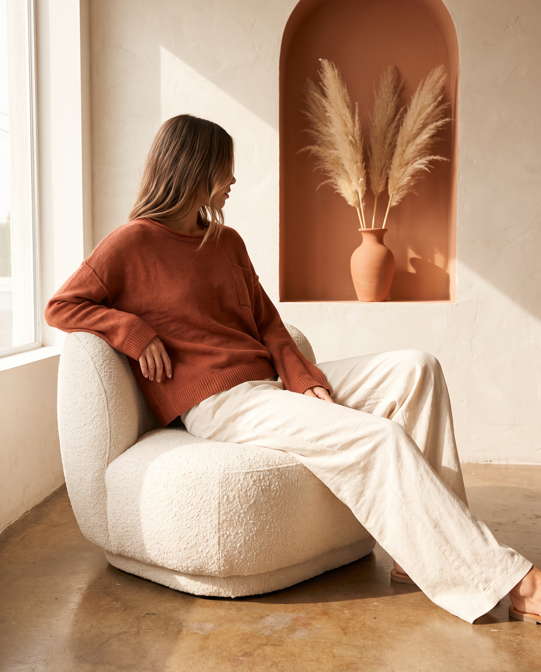 Evelina | Knus Gebreide Trui in Rust - HavenCo lifestyle foto