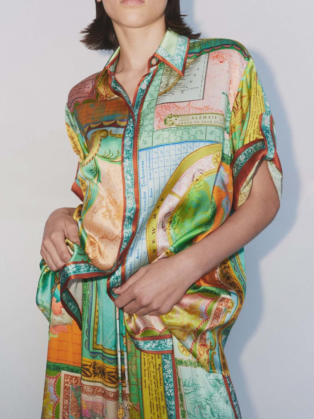 Aagje | Blouse met Sjaalprint en Satijnlook