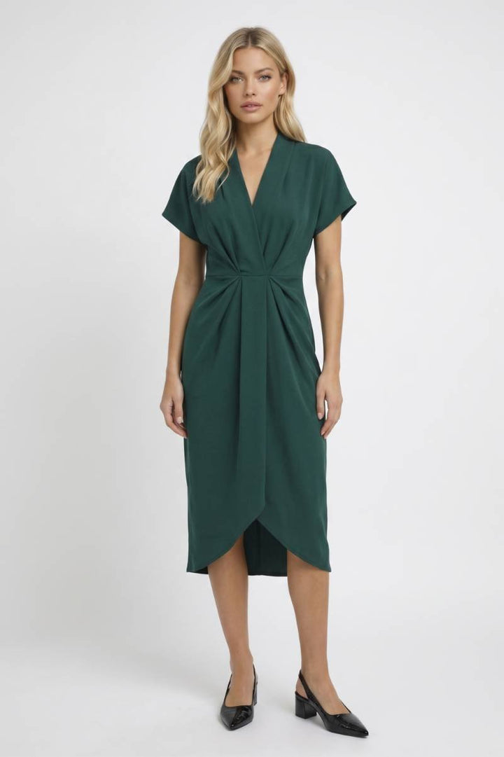 Mila | Getailleerde Midi Jurk met V-hals